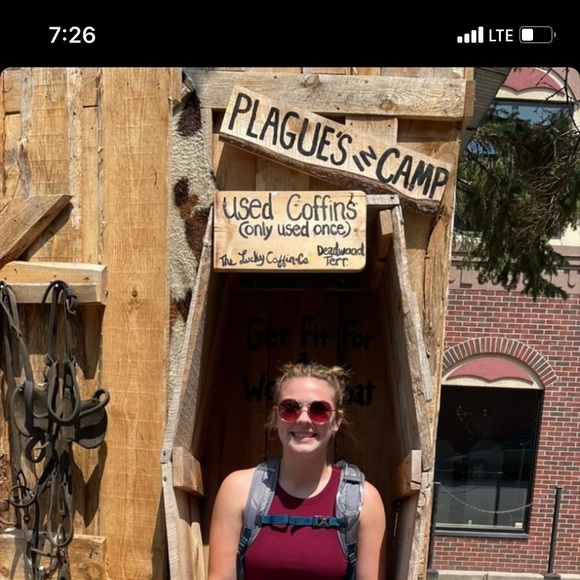 Meet your Posher, Kloie - Picture 1 of 1